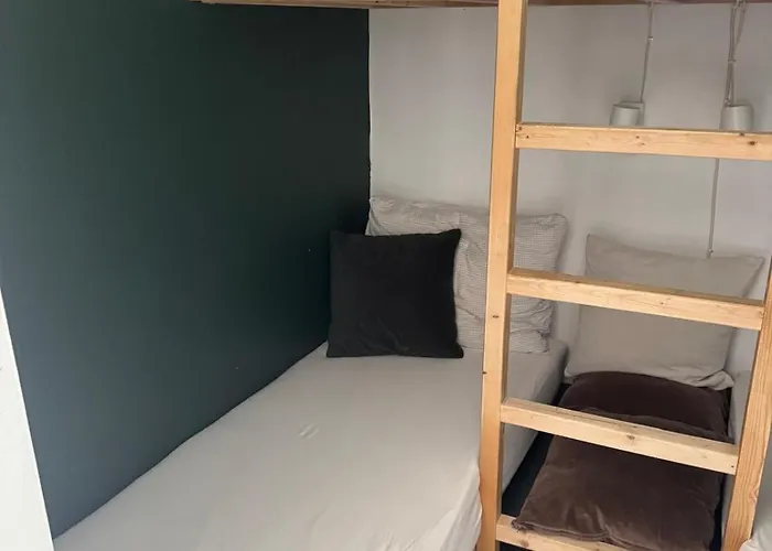 Apartment Med Ekstra Borne Indkvartering Og Skrivebord *
